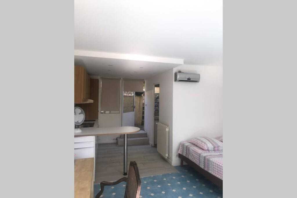 Ferienwohnung Joli Studio Au Mont St Clair Avec Vue Sur La Mer Sète Exterior foto