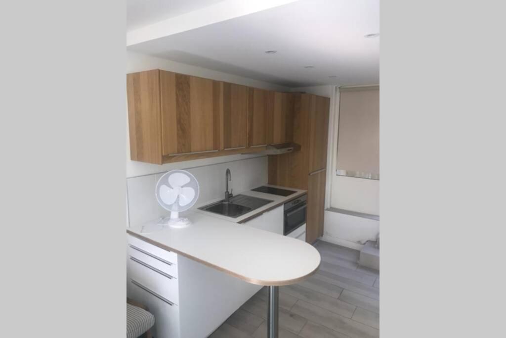 Ferienwohnung Joli Studio Au Mont St Clair Avec Vue Sur La Mer Sète Exterior foto