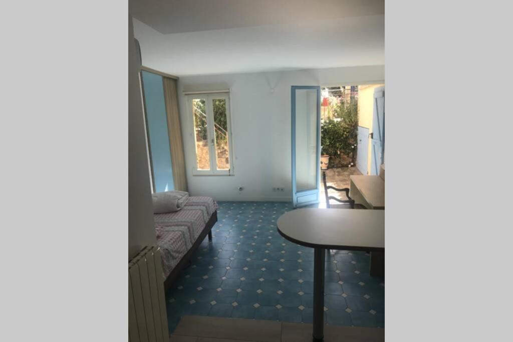 Ferienwohnung Joli Studio Au Mont St Clair Avec Vue Sur La Mer Sète Exterior foto